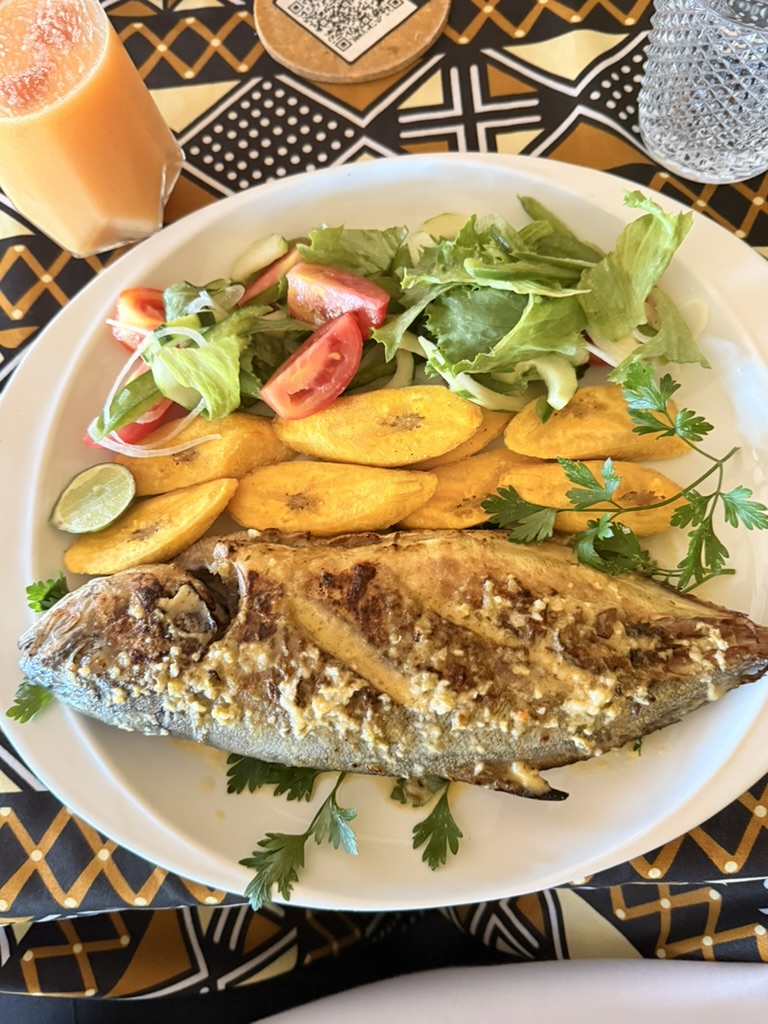 Almoço na casa da Zinha, cozinha local